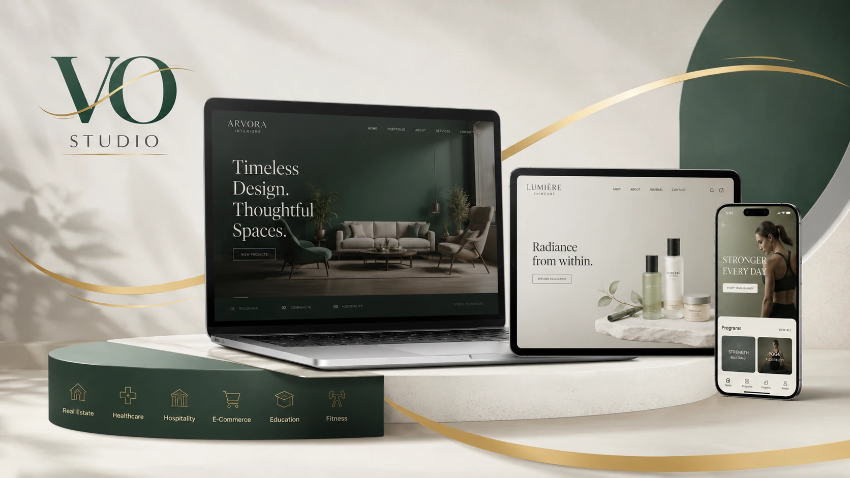 Soluções digitais VO-Studio em laptop, tablet e smartphone.